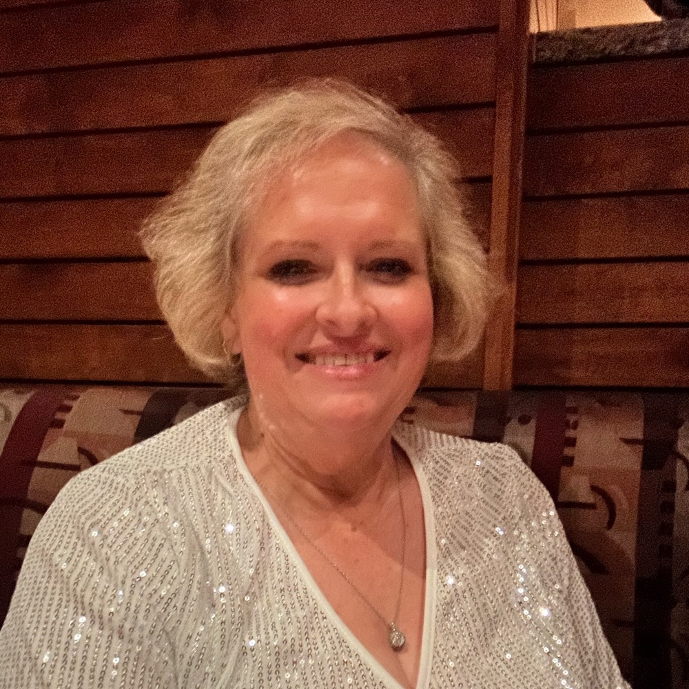 Meet your Posher, Jennifer.